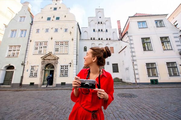 Forbes apskatā Rīga minēta kā viena no tūristiem draudzīgākajām pilsētām apskatei ar kājām